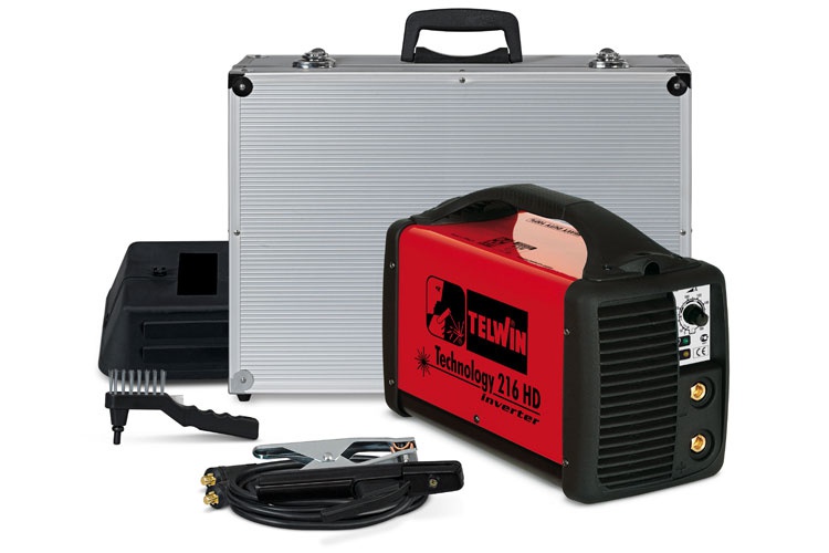 Technology 216 HD - Зварювальний апарат з аксесуарами в пластиковому кейсі    816206