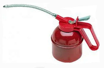 Стальная масленк для  принудительной смазки ,емкость 0,5 л. с гибкой трубкой. 005685