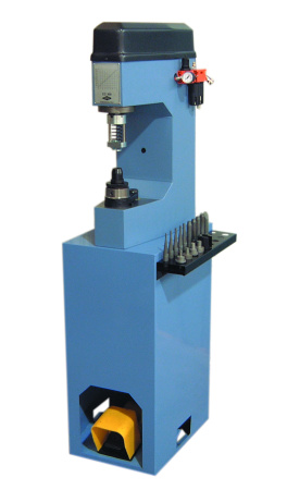 Comec CC300 - Станок для наклепки тормозных накладок на тормозные колодки